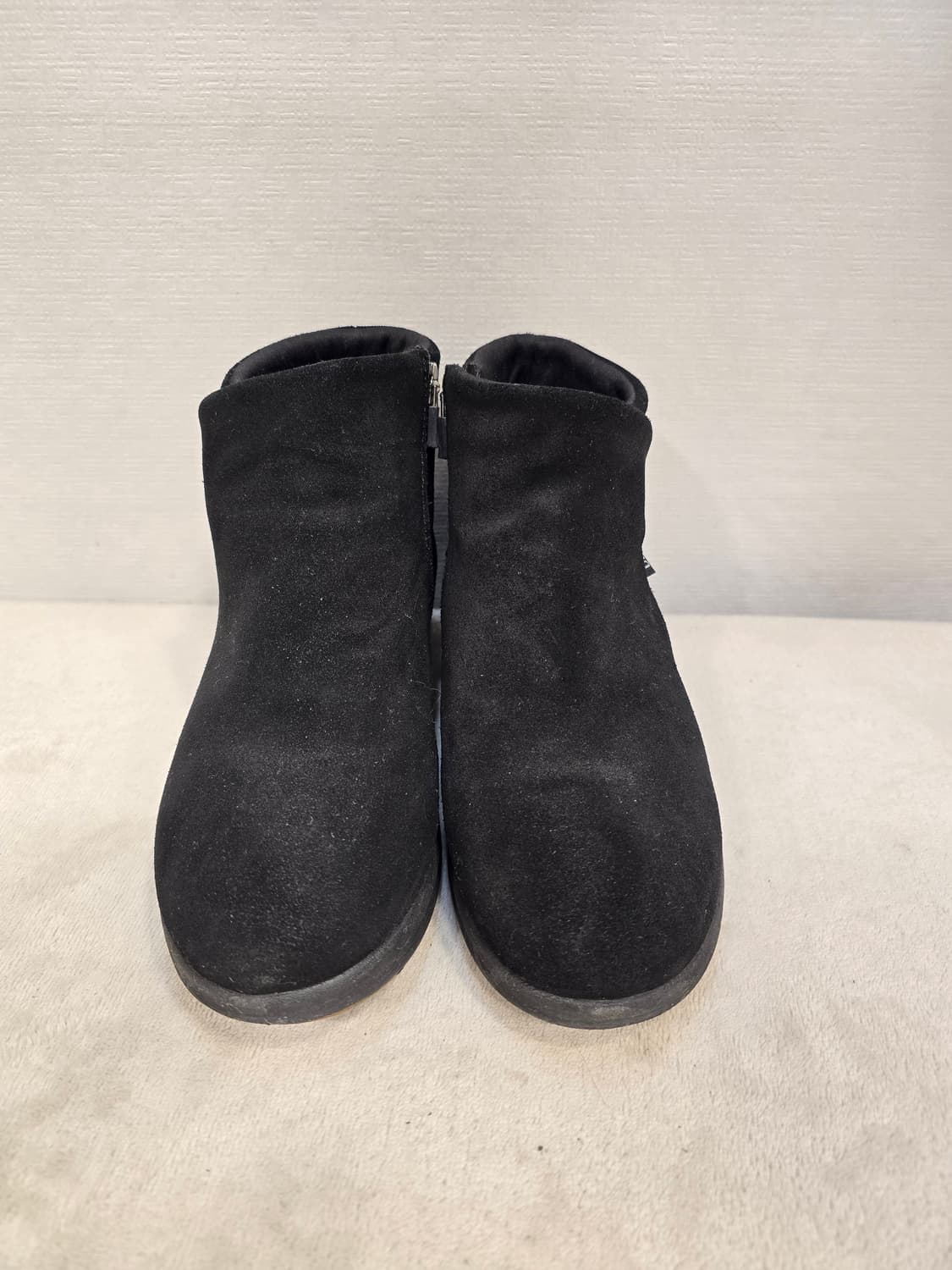 베어파우 키높이 블랙 스웨이드 앵클 부츠 240 상품이미지2