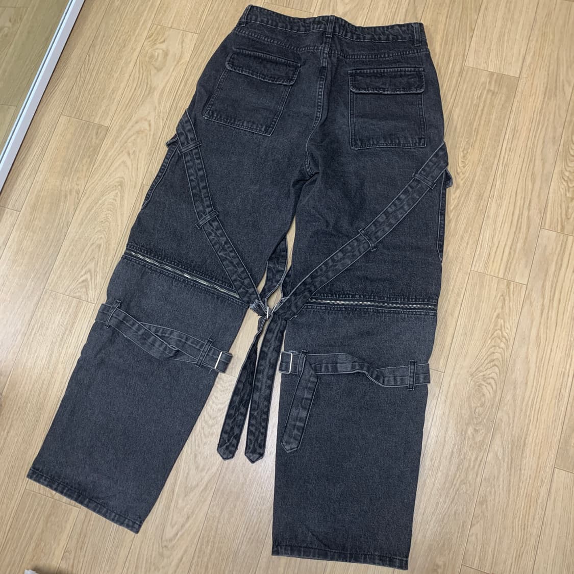 L-31)Additive 무릎절개 벨티드 흑청 카고팬츠 상품이미지2