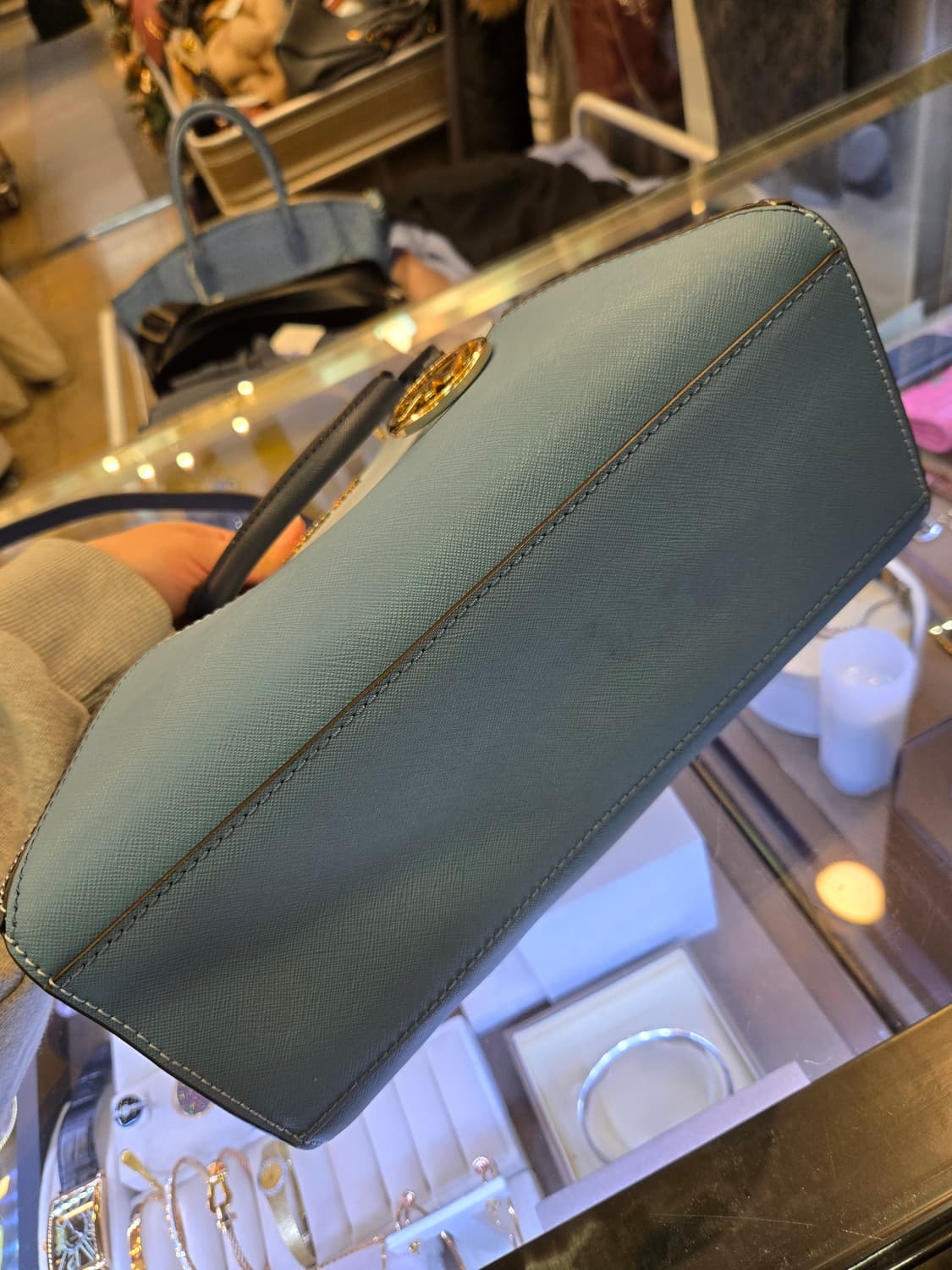 마이클코어스 프리즘 미디엄 메신저 사첼백 상품이미지4