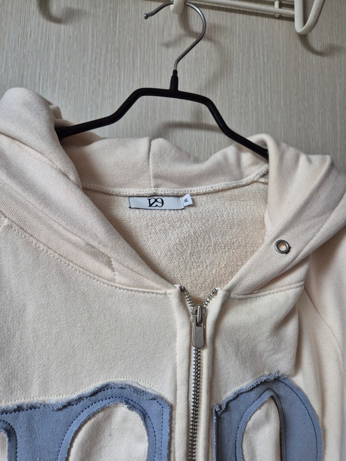 일리고 로고패치  후드집업 m 사이즈  ILLIGO 상품이미지4