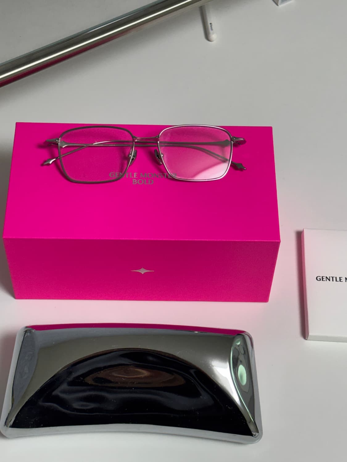 젠틀몬스터 아바 02 상품이미지3