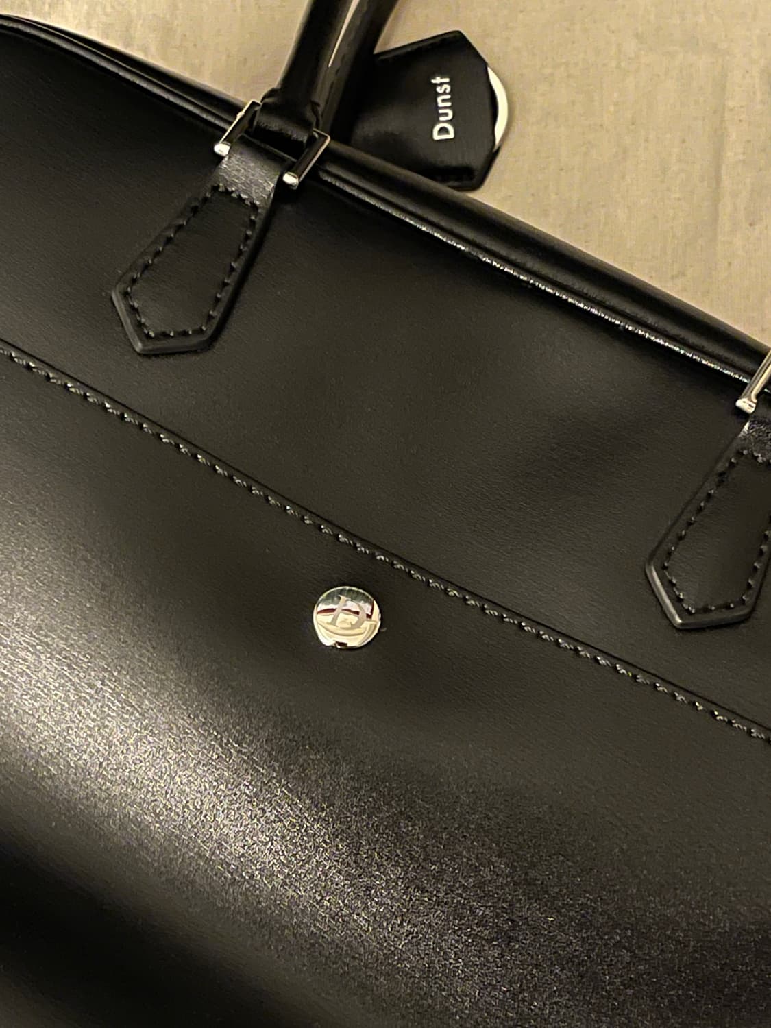 던스트 클래식 28 레더 토트백 상품이미지3