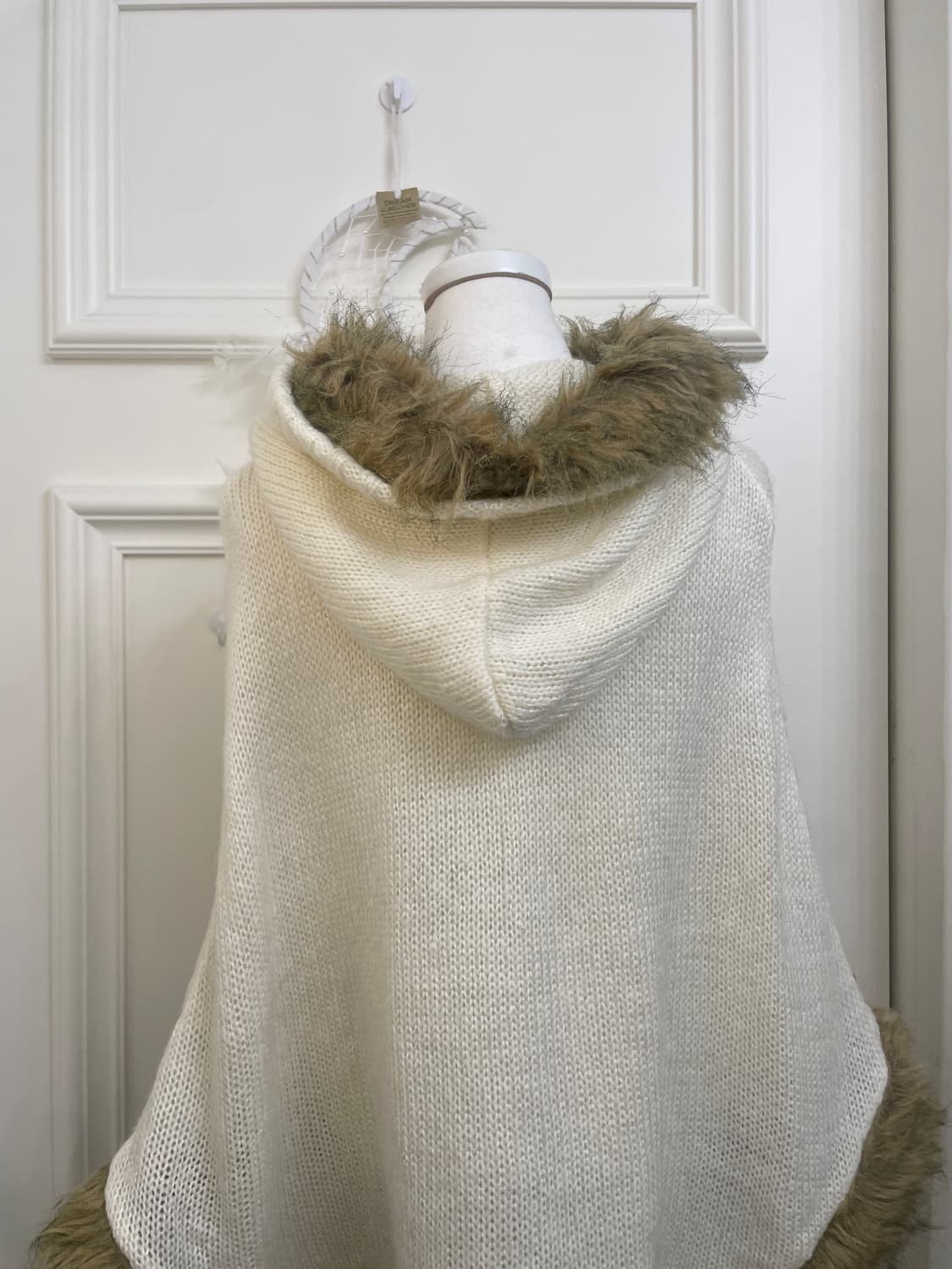 ivory twist knit brown fur cape 상품이미지4