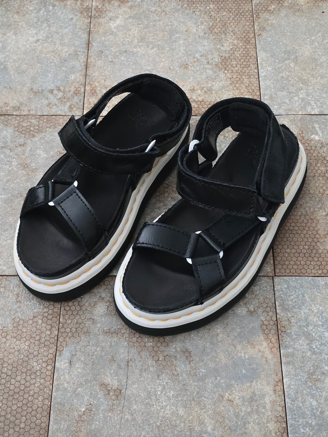 (220)닥터마틴 ltt 블랙 샌들  상품이미지1