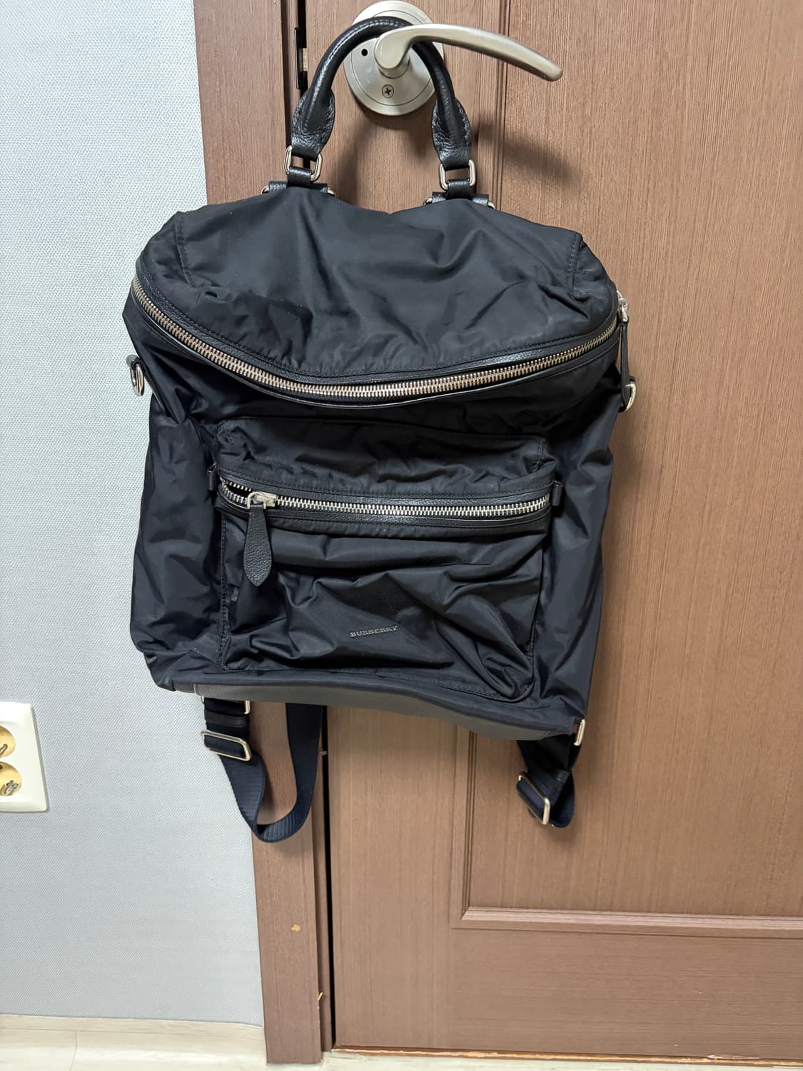 [판매] 버버리 샤워프루프 백팩 상품이미지1