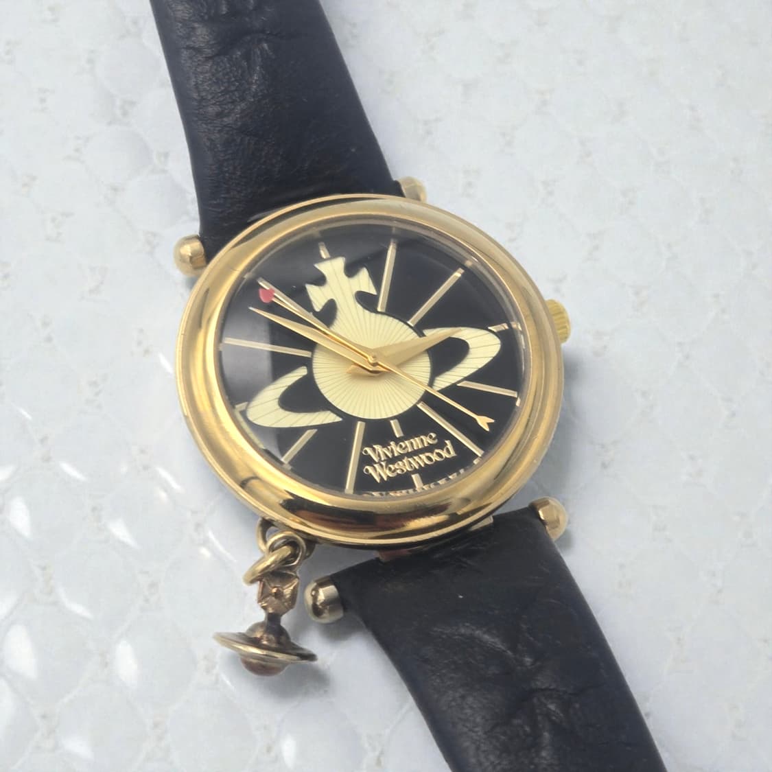 비비안웨스트우드 골드 쿼츠 시계 상품이미지1