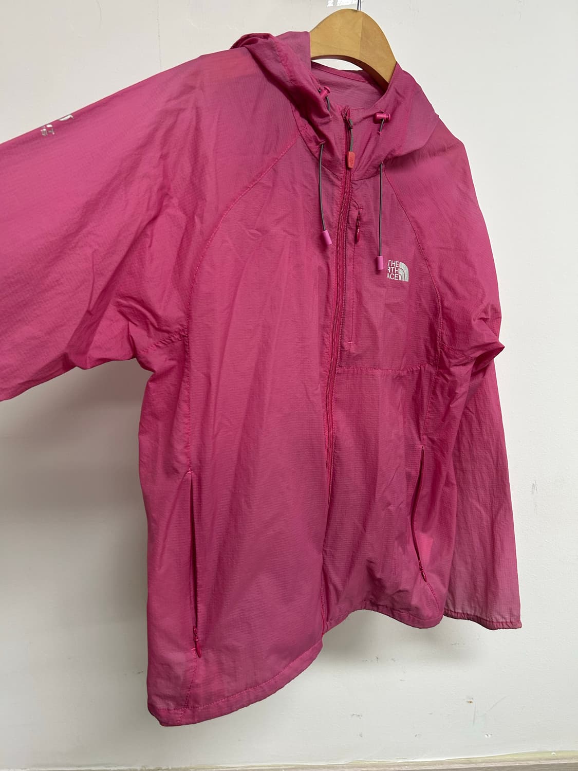 노스페이스 여성 바람막이 90 상품이미지2