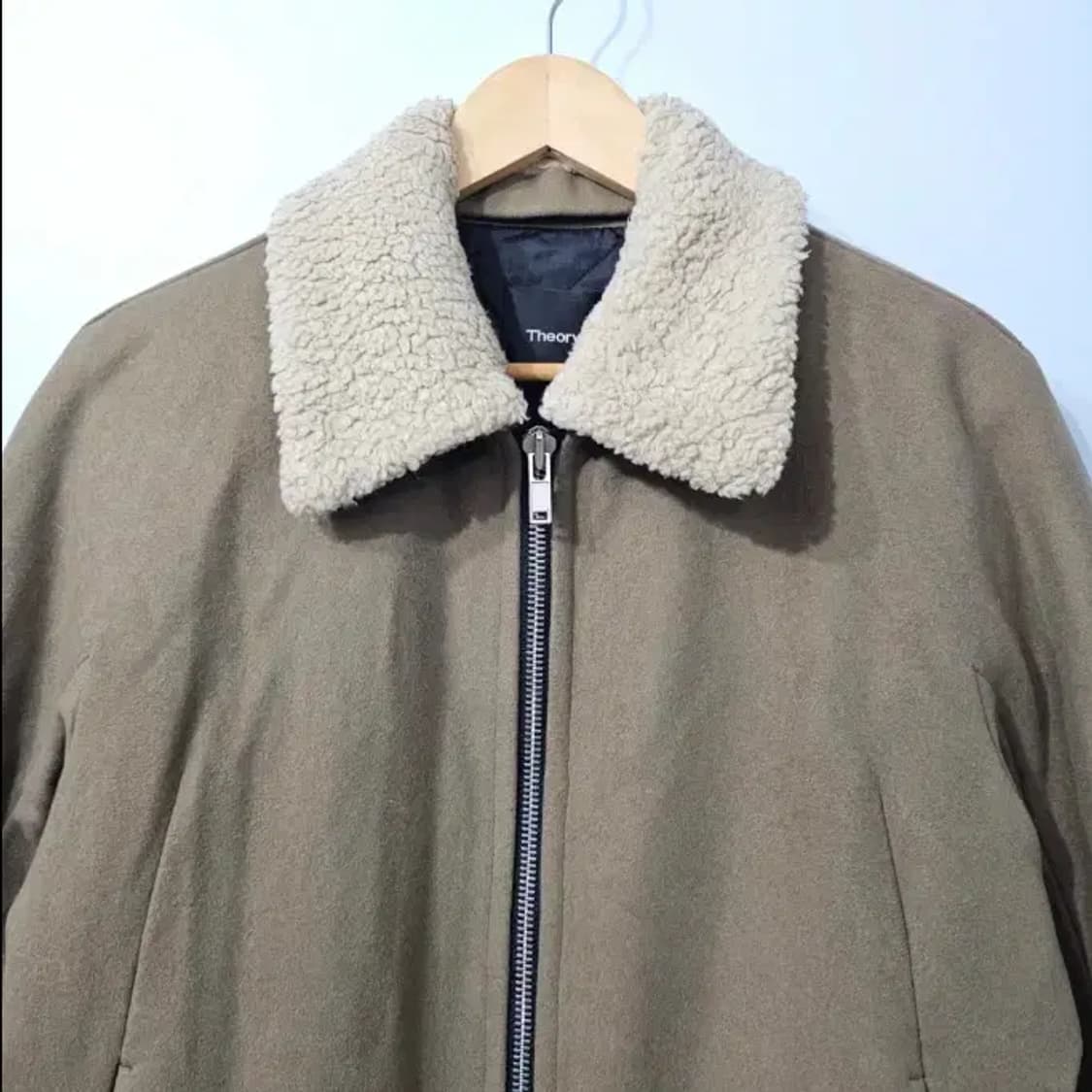 띠어리 남성 무스탕 점퍼 카키 95~100 상품이미지6