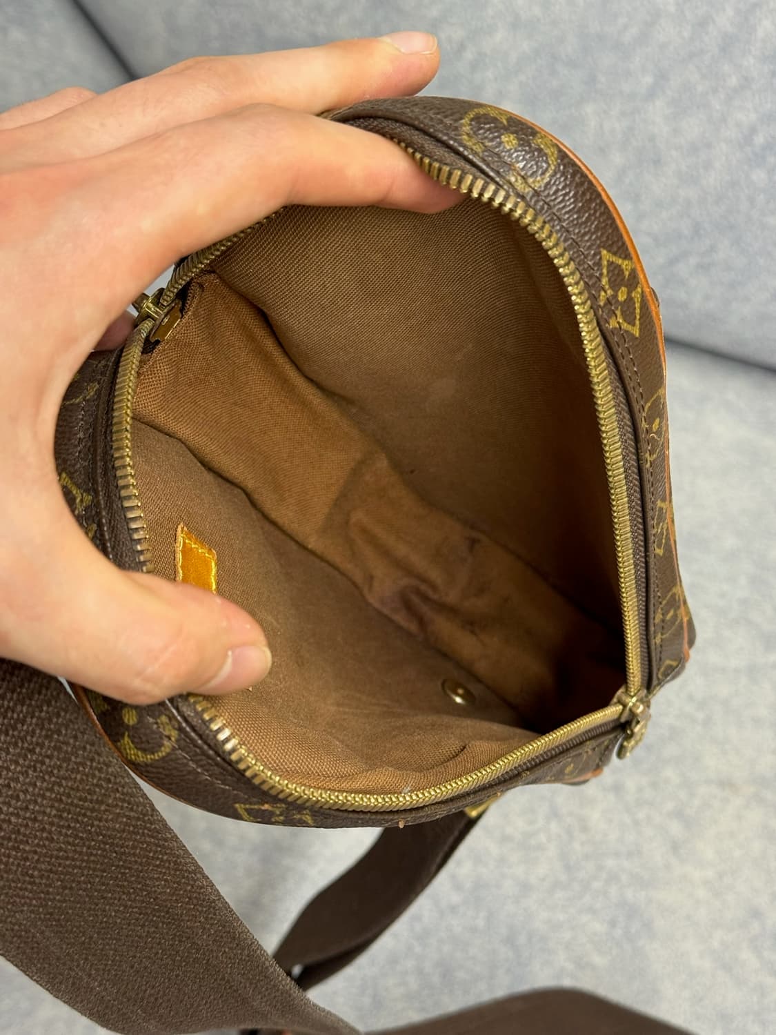 루이비통 겐지 모노그램 슬링백  상품이미지8