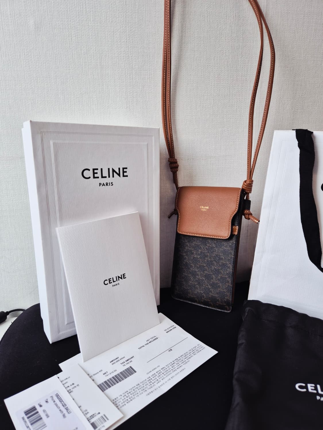 셀린느 트리옹프 폰파우치 플랩 크로스백 상품이미지2