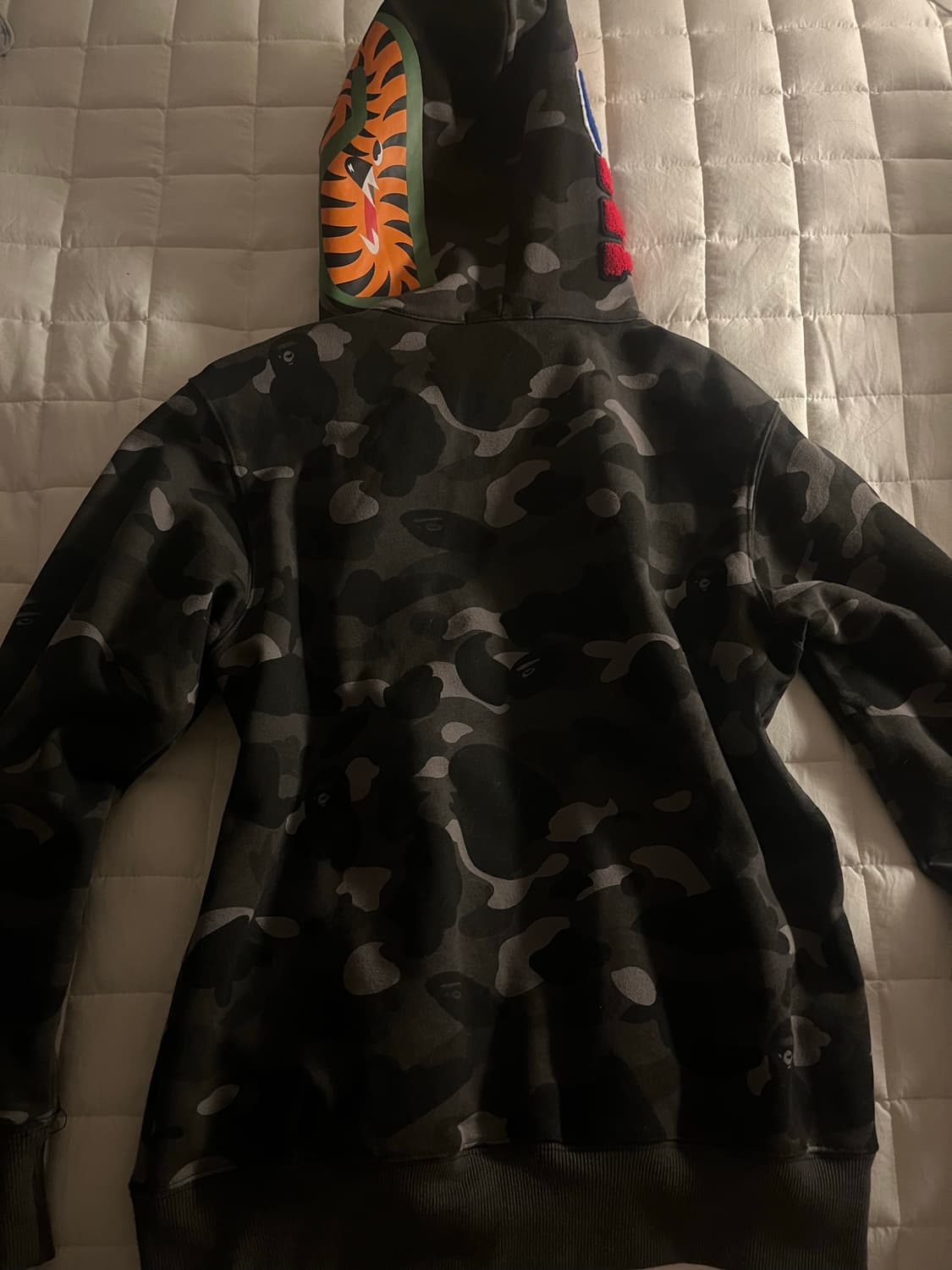 베이프 샤크 후드집업 흑계 상품이미지2