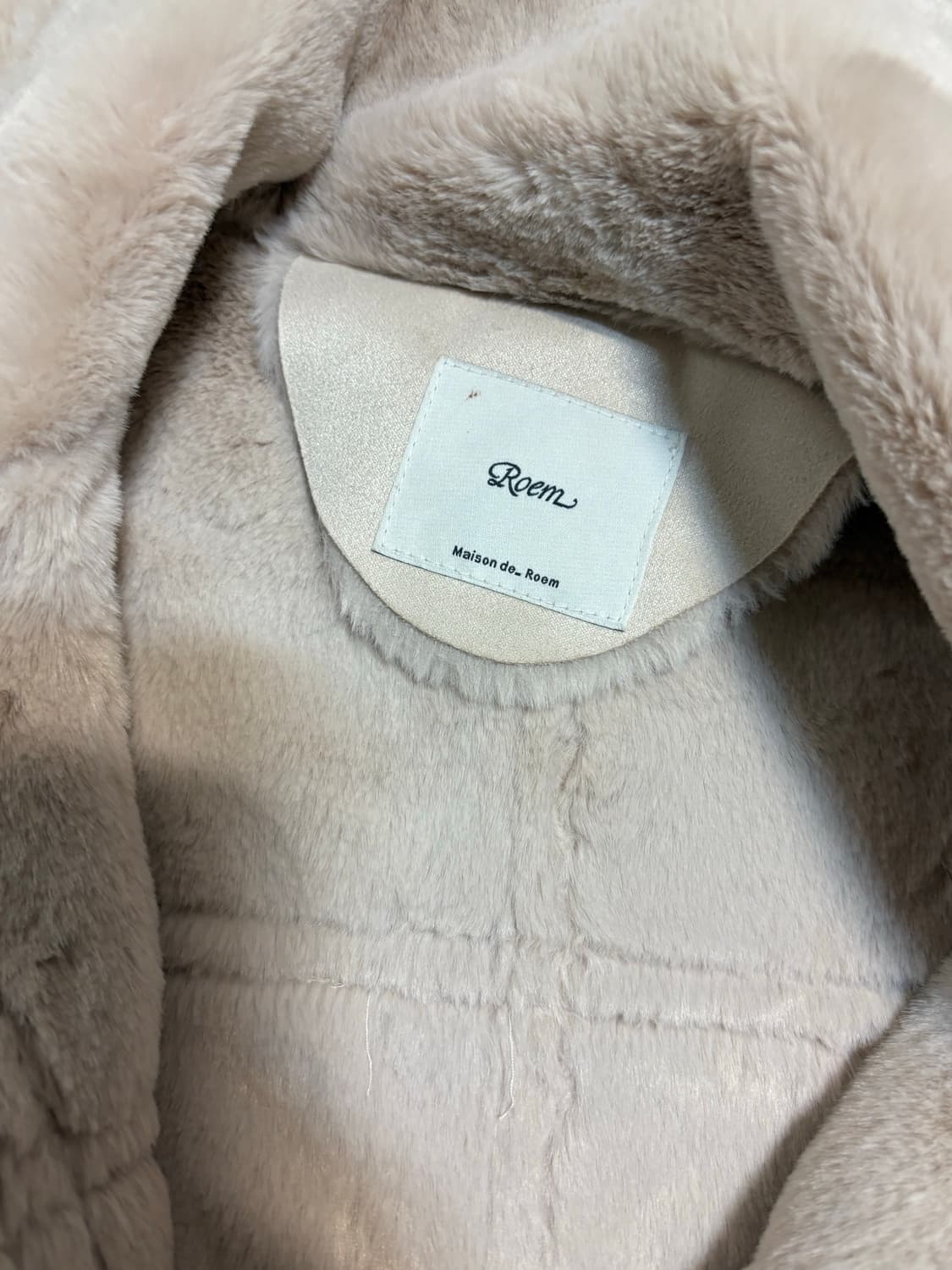 로엠 빅카라 무스탕 L 아이보리 상품이미지5