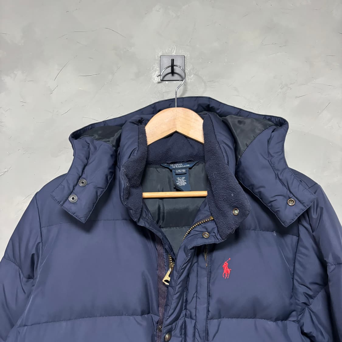 폴로 랄프로렌  푸퍼다운 패딩 네이비  상품이미지2
