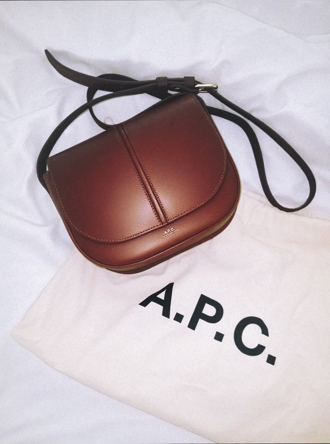 APC 아페쎄 베티백 브라운 상품이미지1