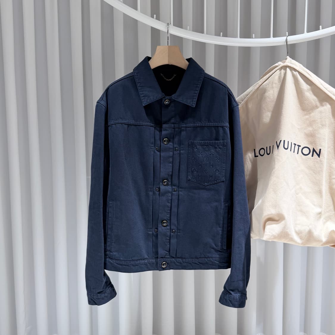 (A+/54) / 루이비통 퍼렐 가먼트다이드 데님 타입 트러커 봄버 자켓 상품이미지1