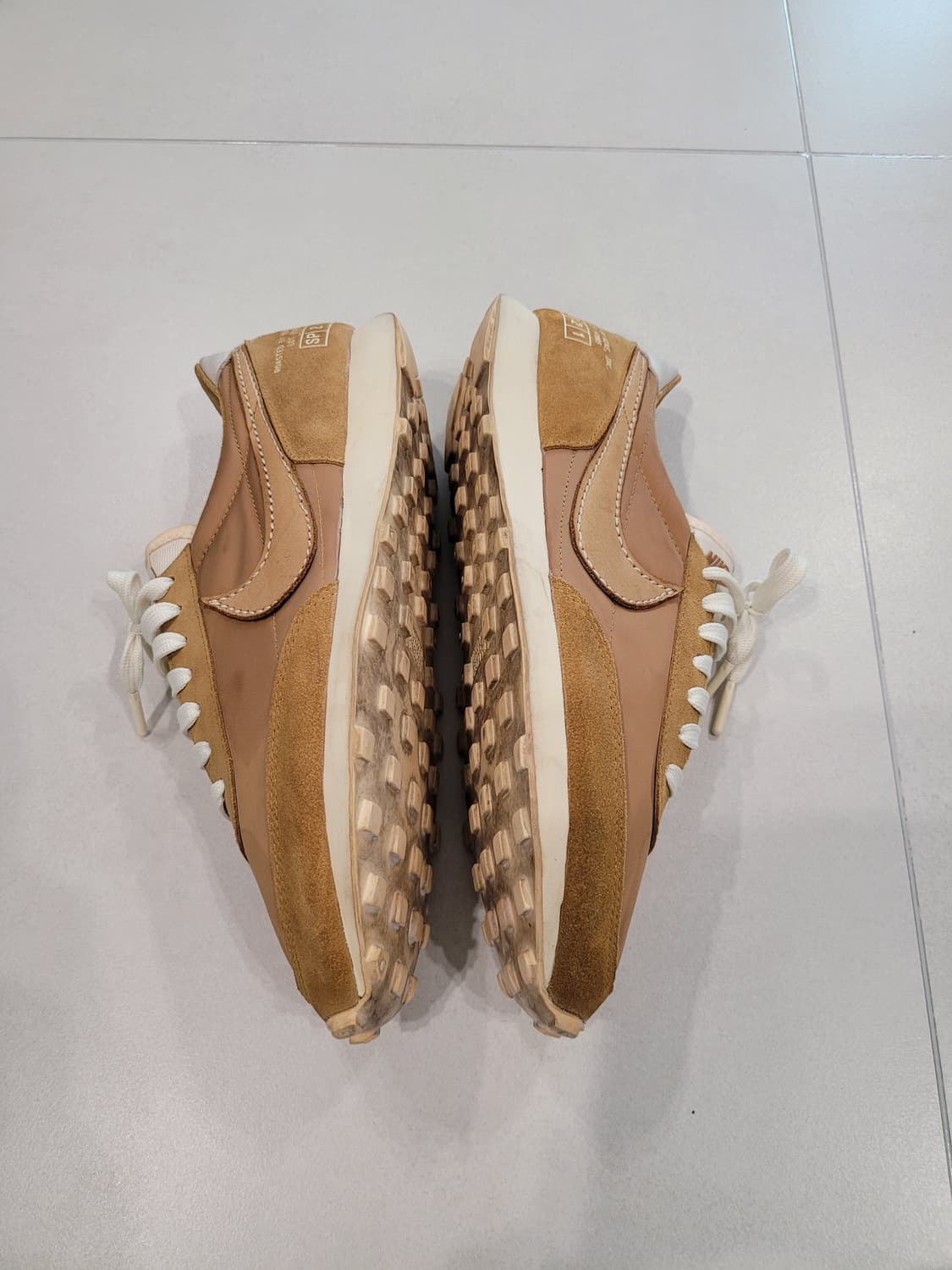 내 발끝에 머무는 따뜻한 라떼 한 잔, 나이키 데이브레이크 커피' ☕ 상품이미지3