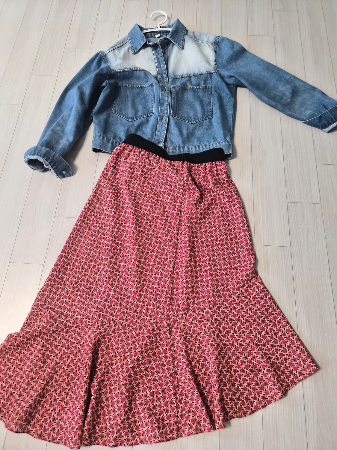 [유니크배색] 새상품빈티지 무드 워싱 데님 자켓 판매합니다 상품이미지3