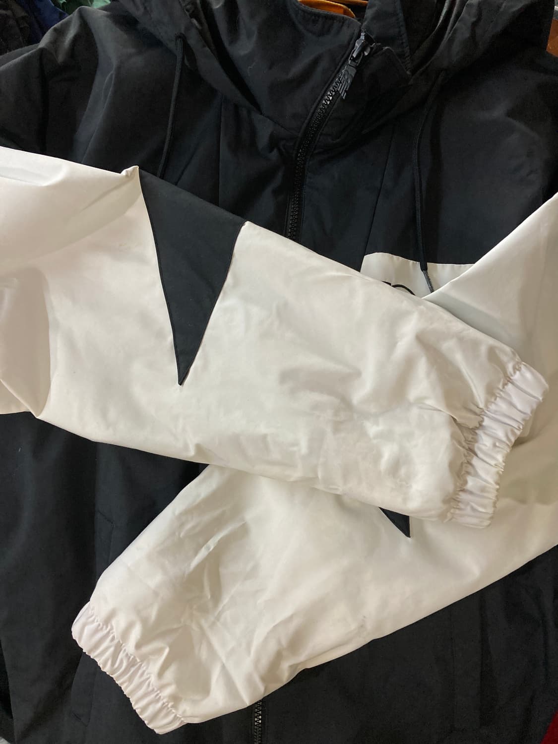 뉴발란스 바람막이 L 상품이미지6