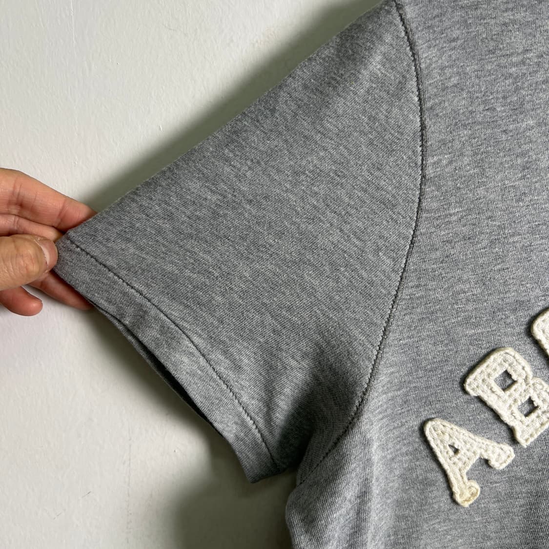 아베크롬비 그레이 머슬핏 반팔 티셔츠 M 상품이미지6