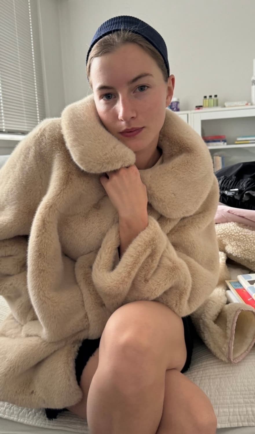 모네 리본빛 에디트퍼 베이지 카라 밍크 하프 상품이미지3