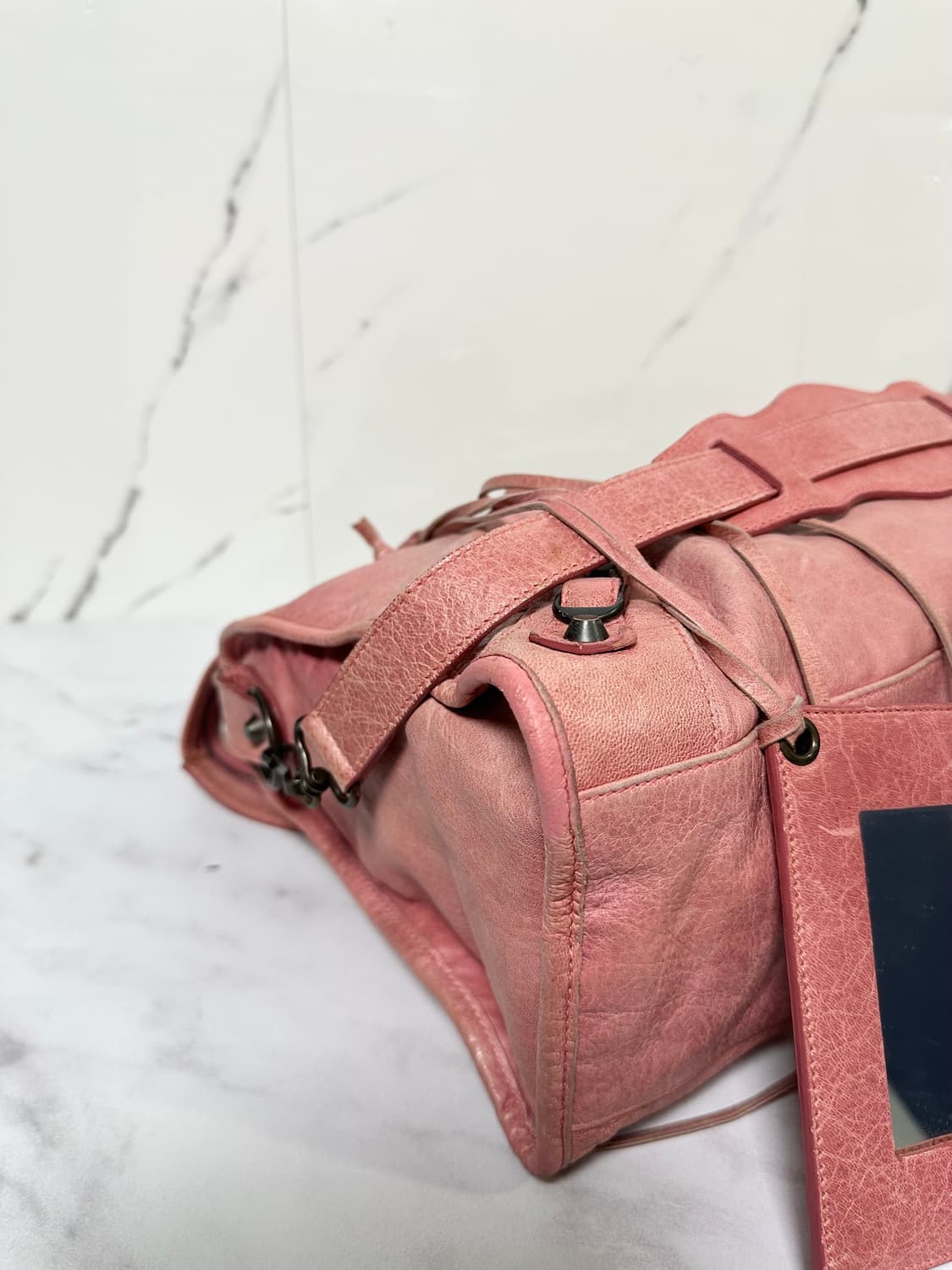 [정품] 발렌시아가 시티 모터백 미디움 핑크 상품이미지8