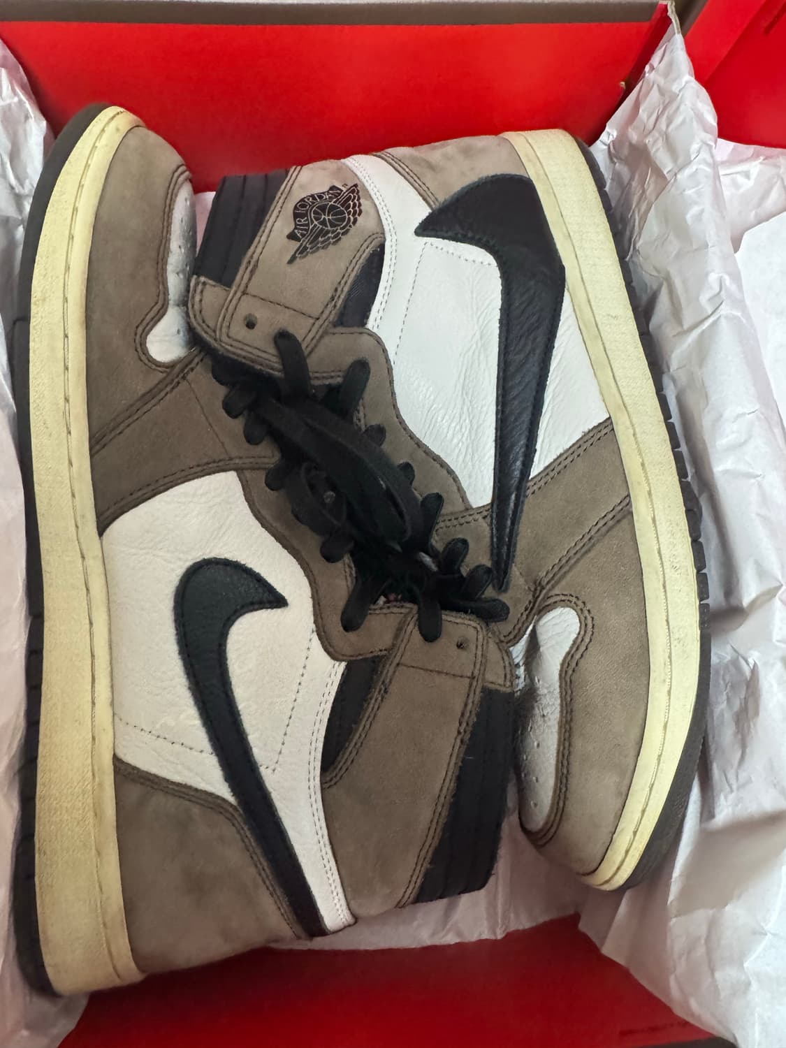 290 나이키 에어 조던 1 트래비스 스캇 모카 하이 팝니다 상품이미지9
