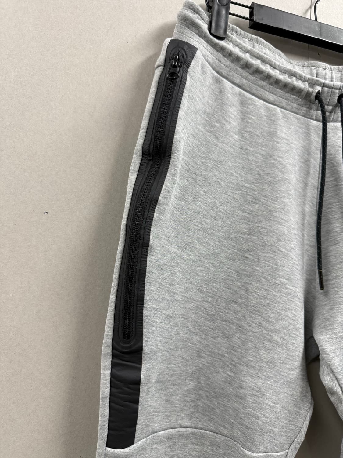 남성 M / 나이키 테크팩 조거팬츠 그레이 상품이미지3