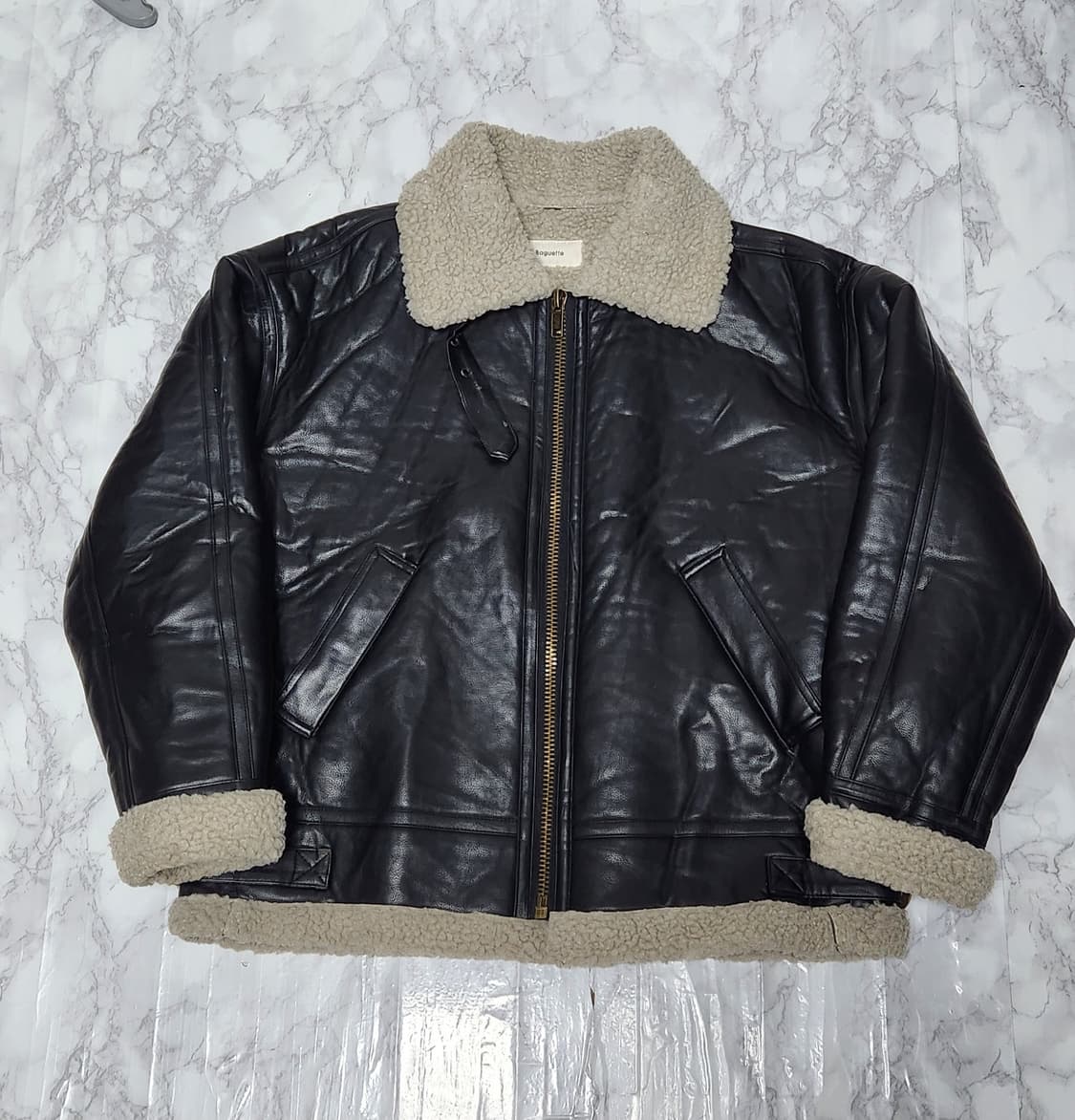 Baguette 무스탕 양털 자켓 상품이미지1