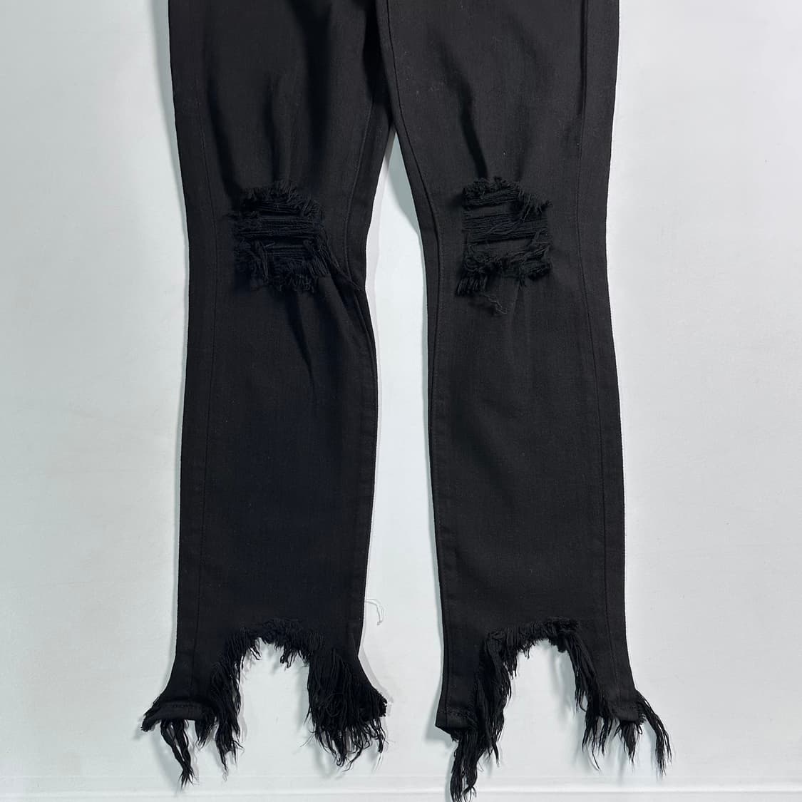 라장스 컷팅 블랙 팬츠  상품이미지3