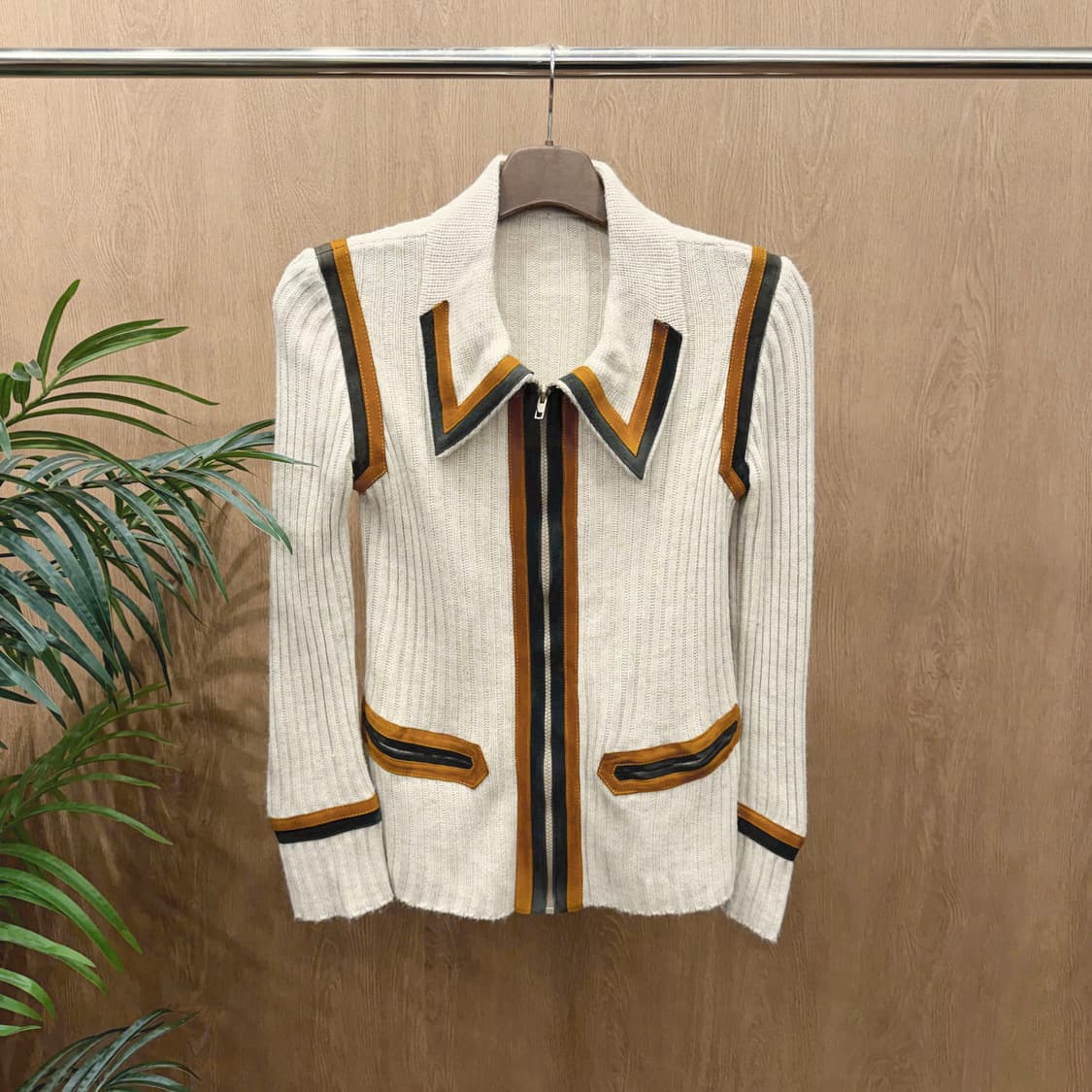 빈티지 와이드 카라넥 니트 집업 슬림 실루엣 심플 리브 디테일 아이보리 상품이미지1