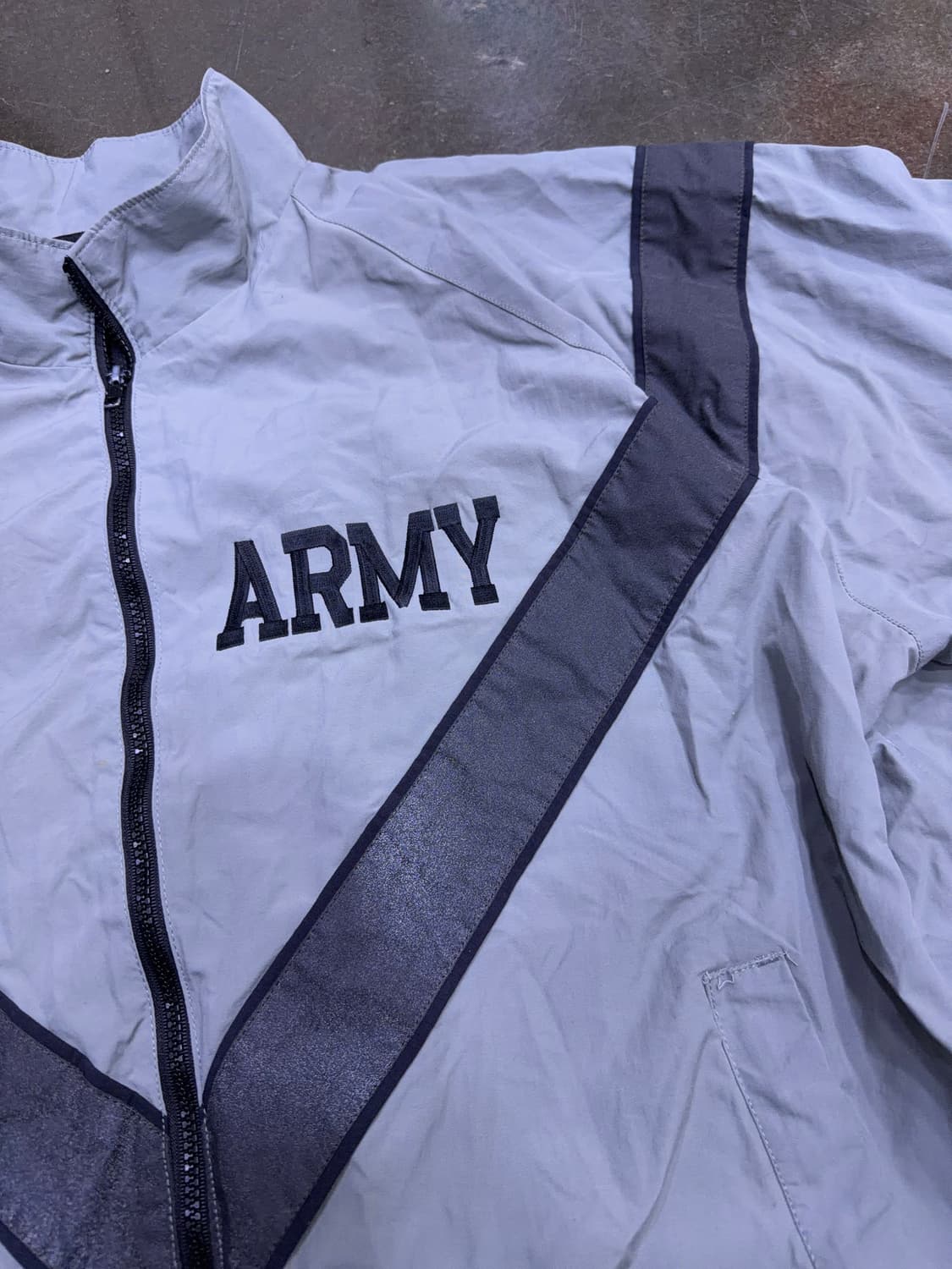 미군 ARMY 트레이닝 IPFU 바람막이 점퍼 봄버 L 상품이미지8