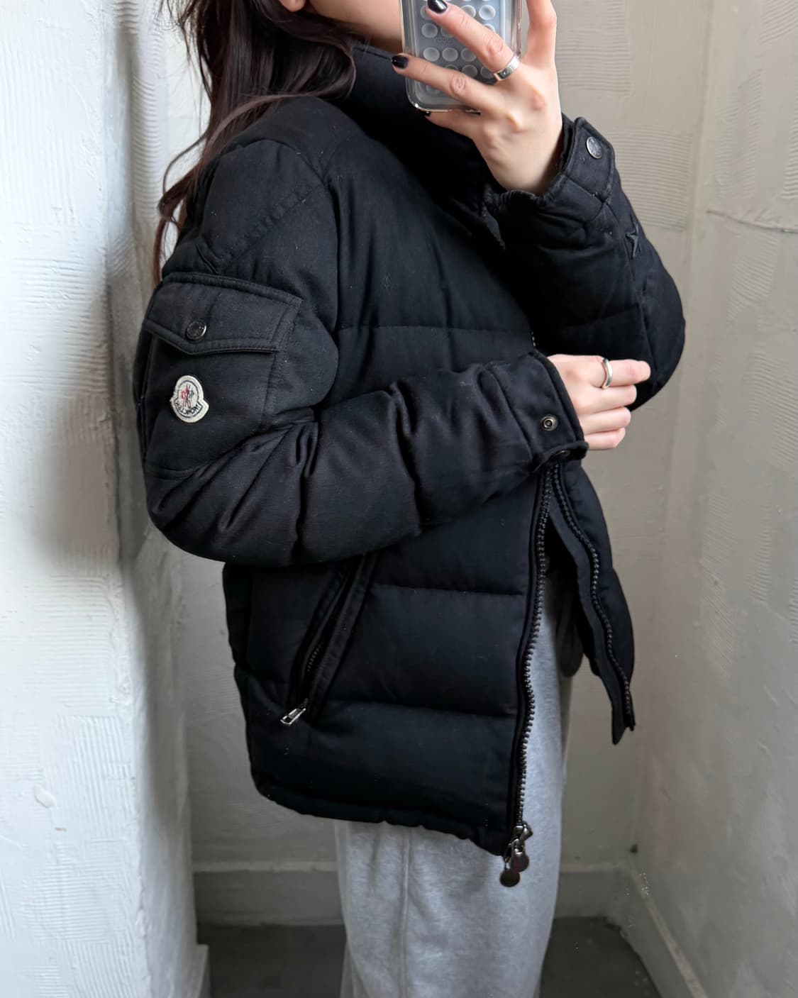 Moncler 몽클레어 블랙컬러 퓨어 구스다운 패딩 상품이미지3