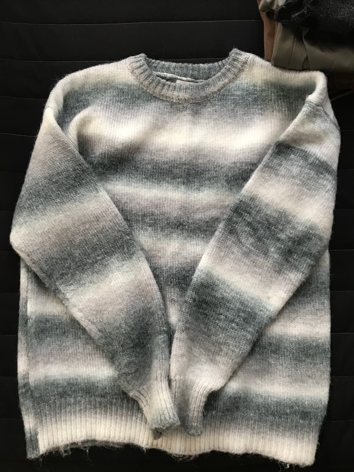 스트라이프 니트 상품이미지1