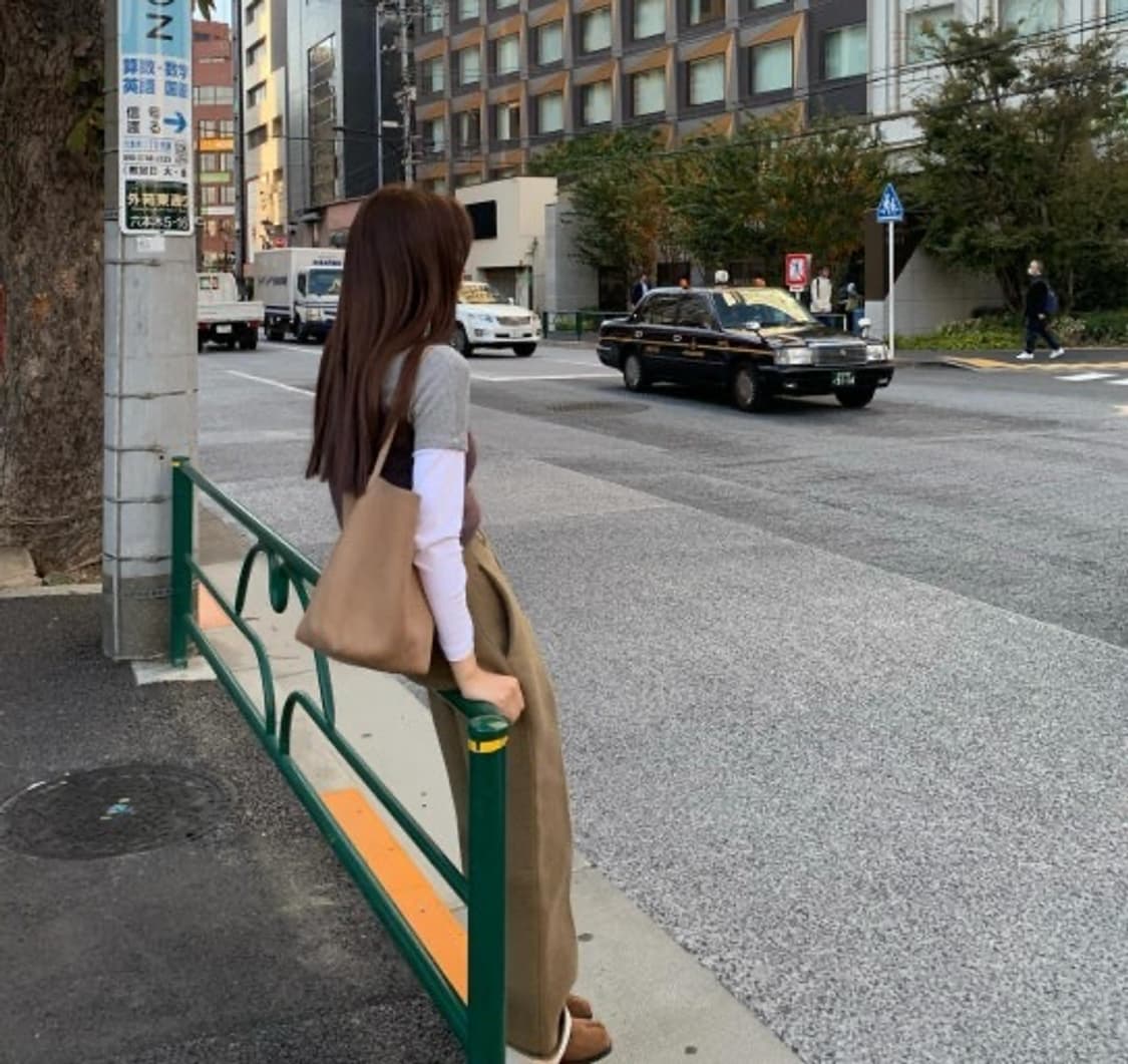 The row 더로우 파크백 미듐 누벅 블랙 정품 상품이미지2