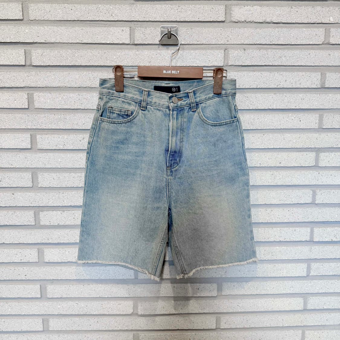 렉토 청 반바지 워싱 밑단 데미지 디테일 상품이미지1