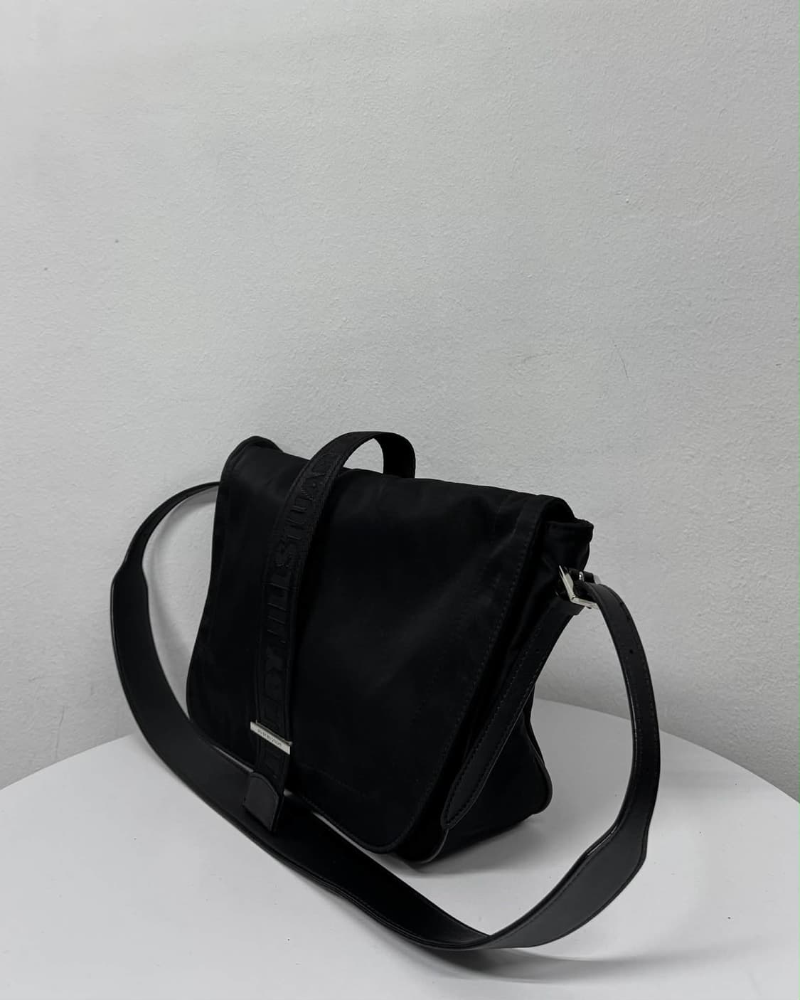 질바이 질 스튜어트 22년 신형 나일론 레더 플랩 크로스 바디 백 상품이미지3