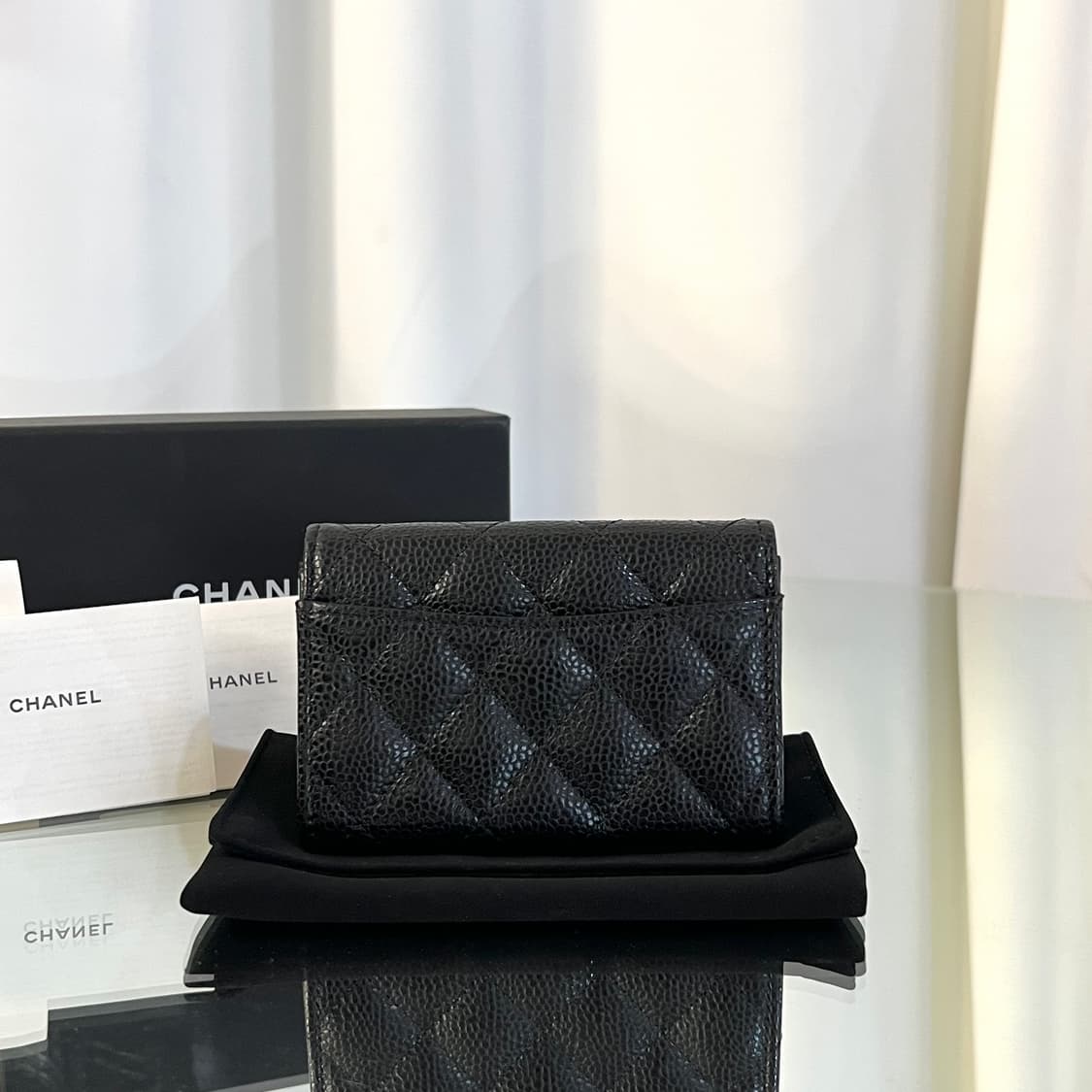 [새상품급] 샤넬 캐비어 클래식 똑딱이 카드지갑 블랙 금장 상품이미지2