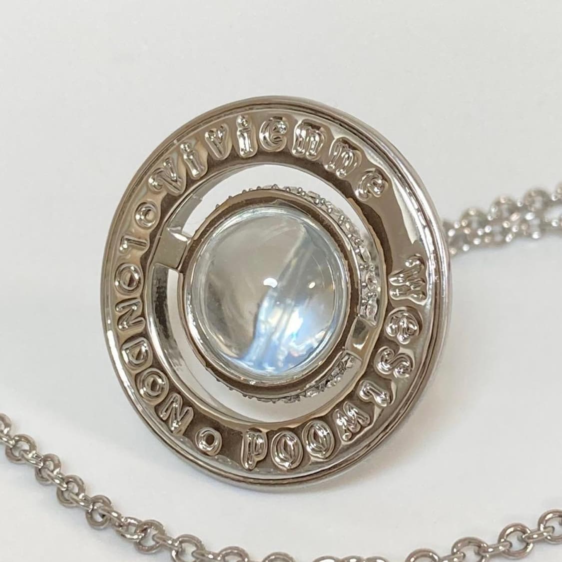 비비안웨스트우드 아카이브 화이트 크리스탈 큐빅 3d orb 팬던트 목걸이 상품이미지3