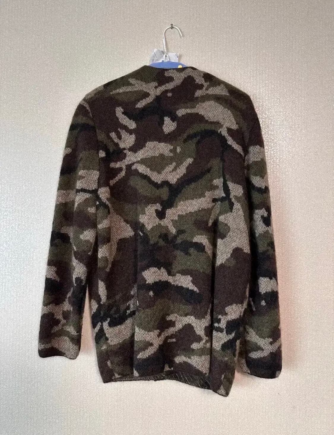 [백화점판/한글택/M) 14fw 생로랑 모헤어 가디건 - 산다라 착용 상품이미지6