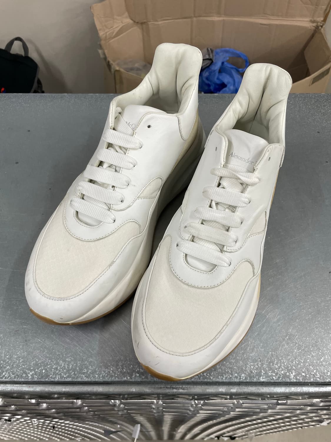 알렉산더 맥퀸 오버사이즈 레이스업 스니커즈 42 (gr-4458) 상품이미지2