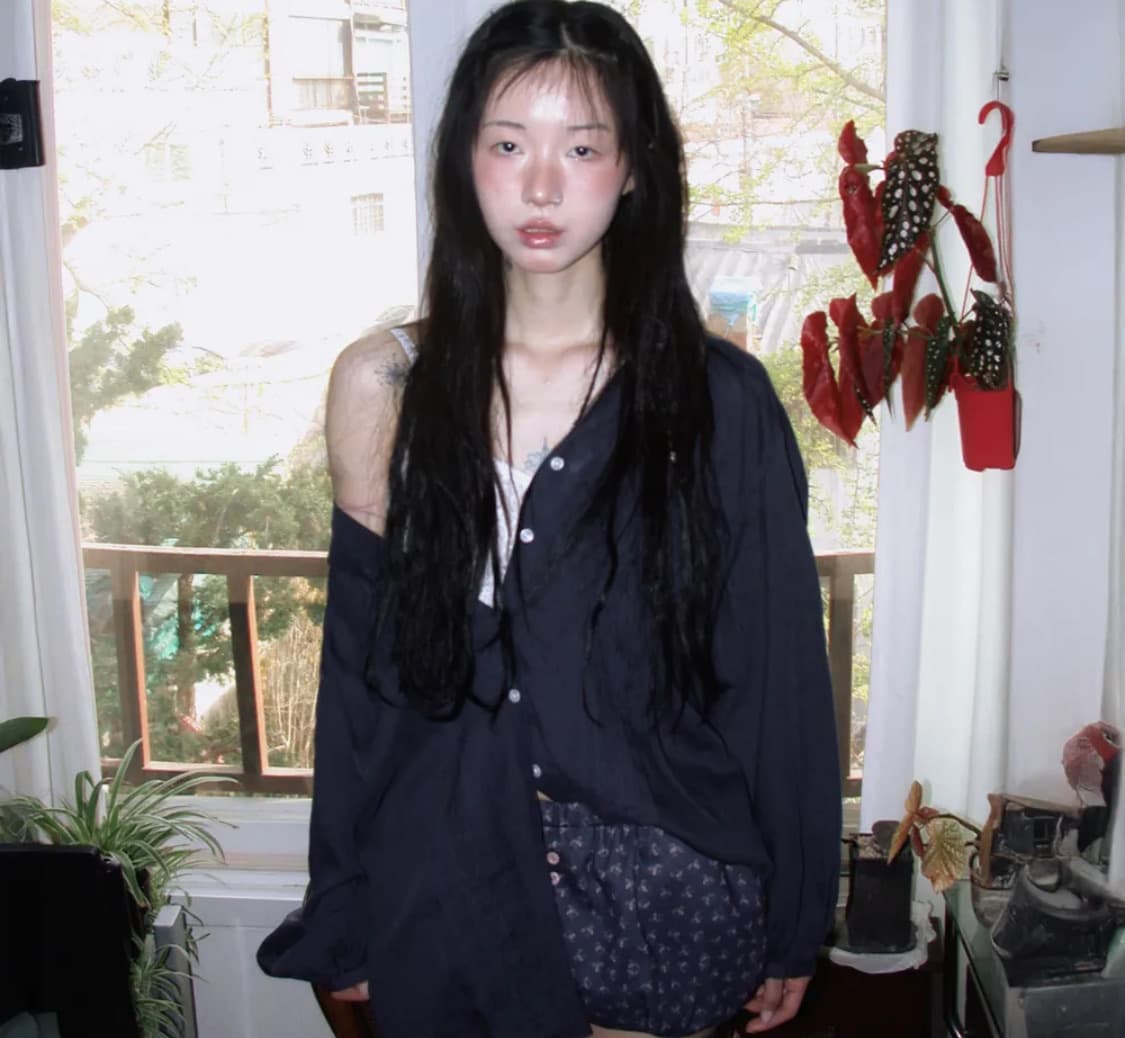 호쿠스포쿠스 린넨 블라우스 네이비 상품이미지1