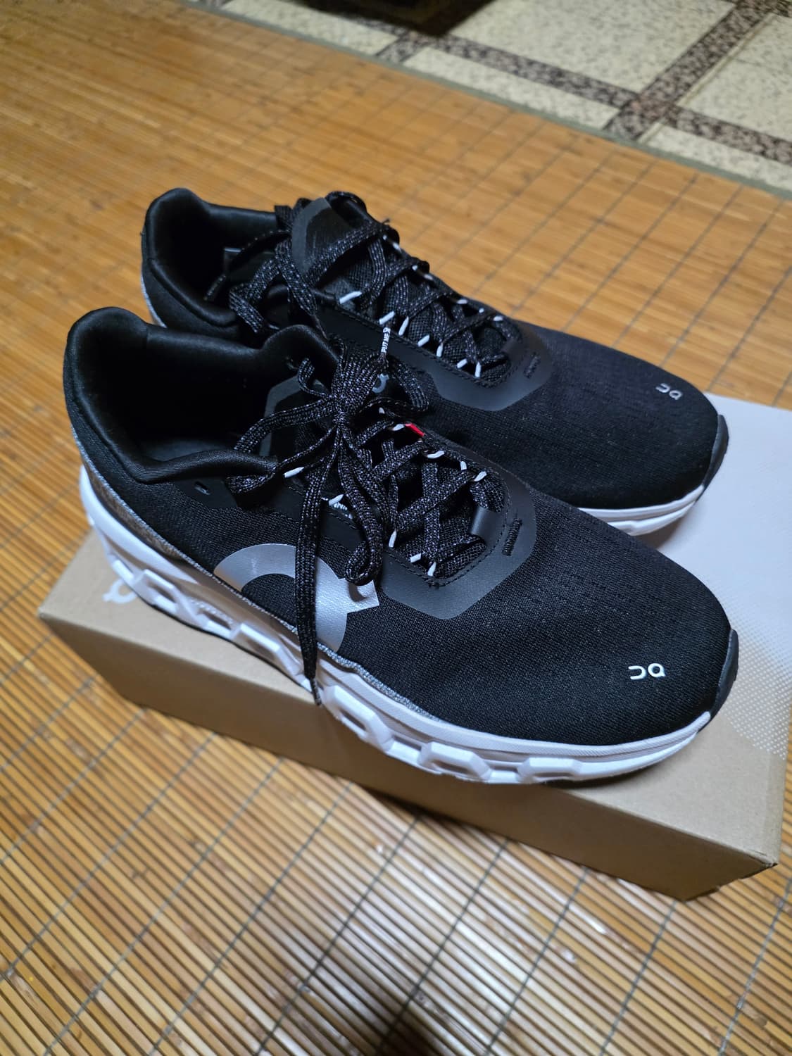 온러닝 클라우드몬스터2 블랙 260 상품이미지2