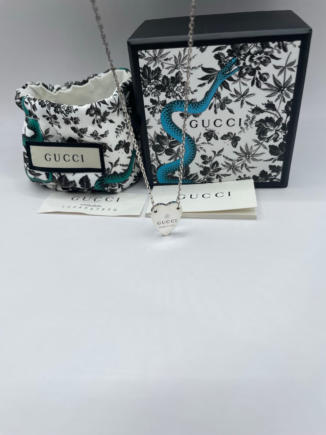 구찌 목걸이 트레이드마크 하트 펜던트 네크리스 상품이미지2