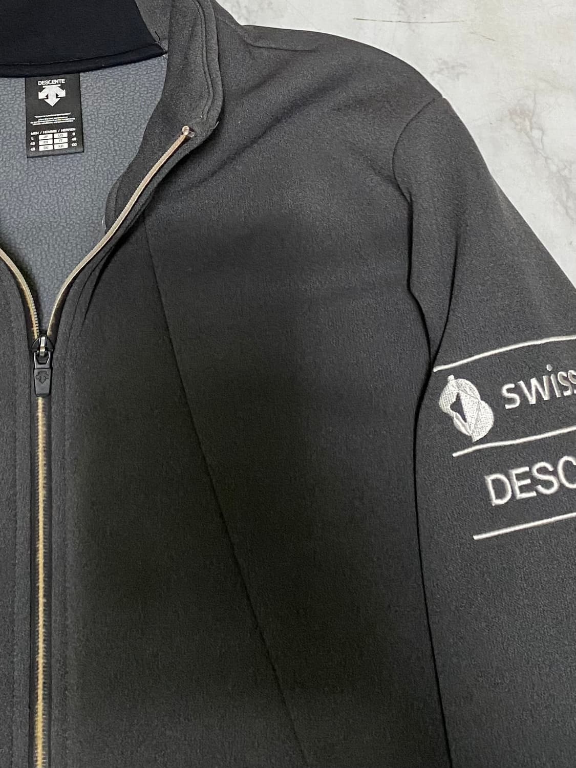 데상트 아우디 집업 점퍼 사이즈100 상품이미지3