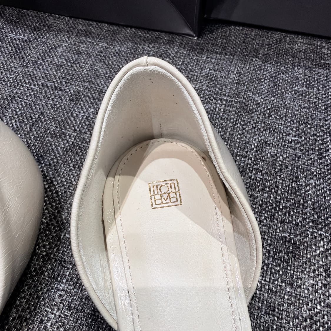 (정품/새상품) TOTEME 토템 여성 아이보리 레더 발레 플랫 슈즈 상품이미지2