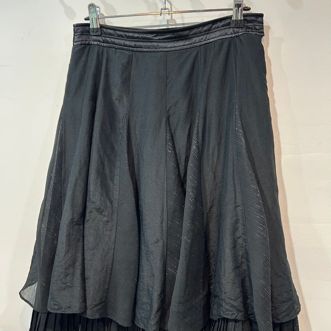 블랙 러플 미디 스커트 상품이미지4