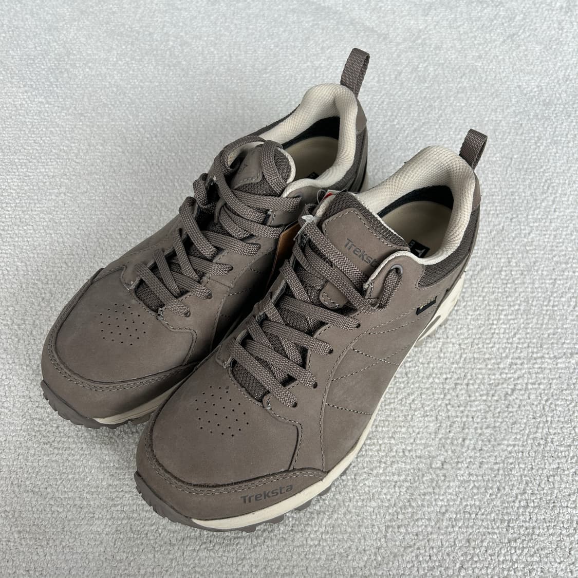 트렉스타 스텝 GTX 베이지 245 여성 등산화 상품이미지1