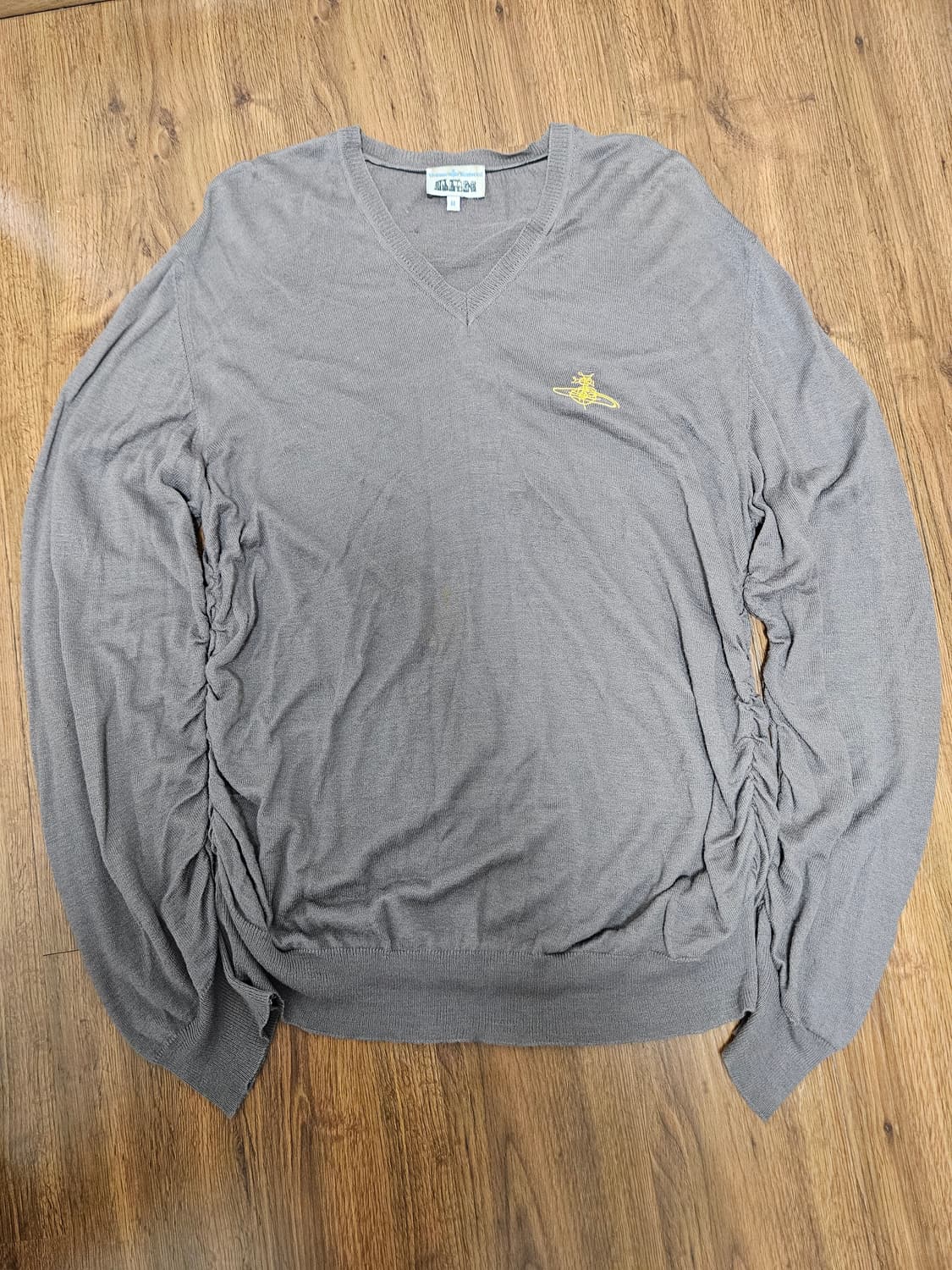 비비안웨스트우드 여성 니트 M(급처) 상품이미지1