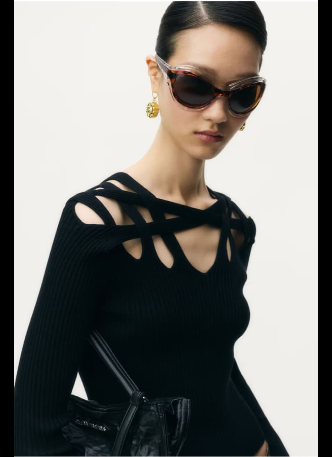 H&M 글렌마틴스 컷아웃 탑 L 상품이미지1