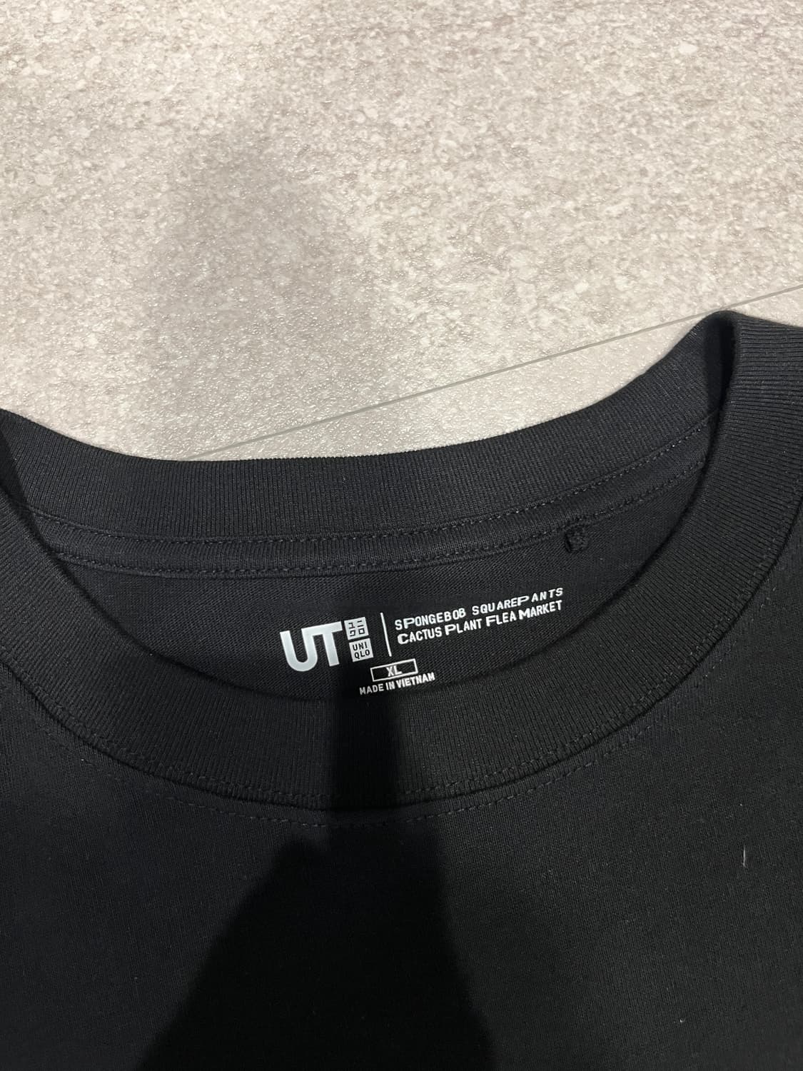 유니클로 스폰지밥 티셔츠 블랙 xl 상품이미지2